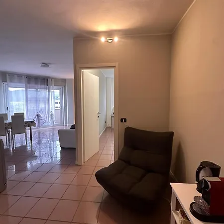 56 Apartment Como