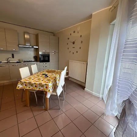 56 Apartment Como